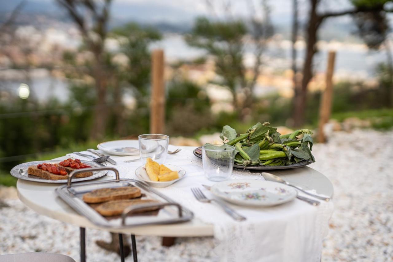 Agriturismo Belvedere 9 ลาสเปเซีย ภายนอก รูปภาพ