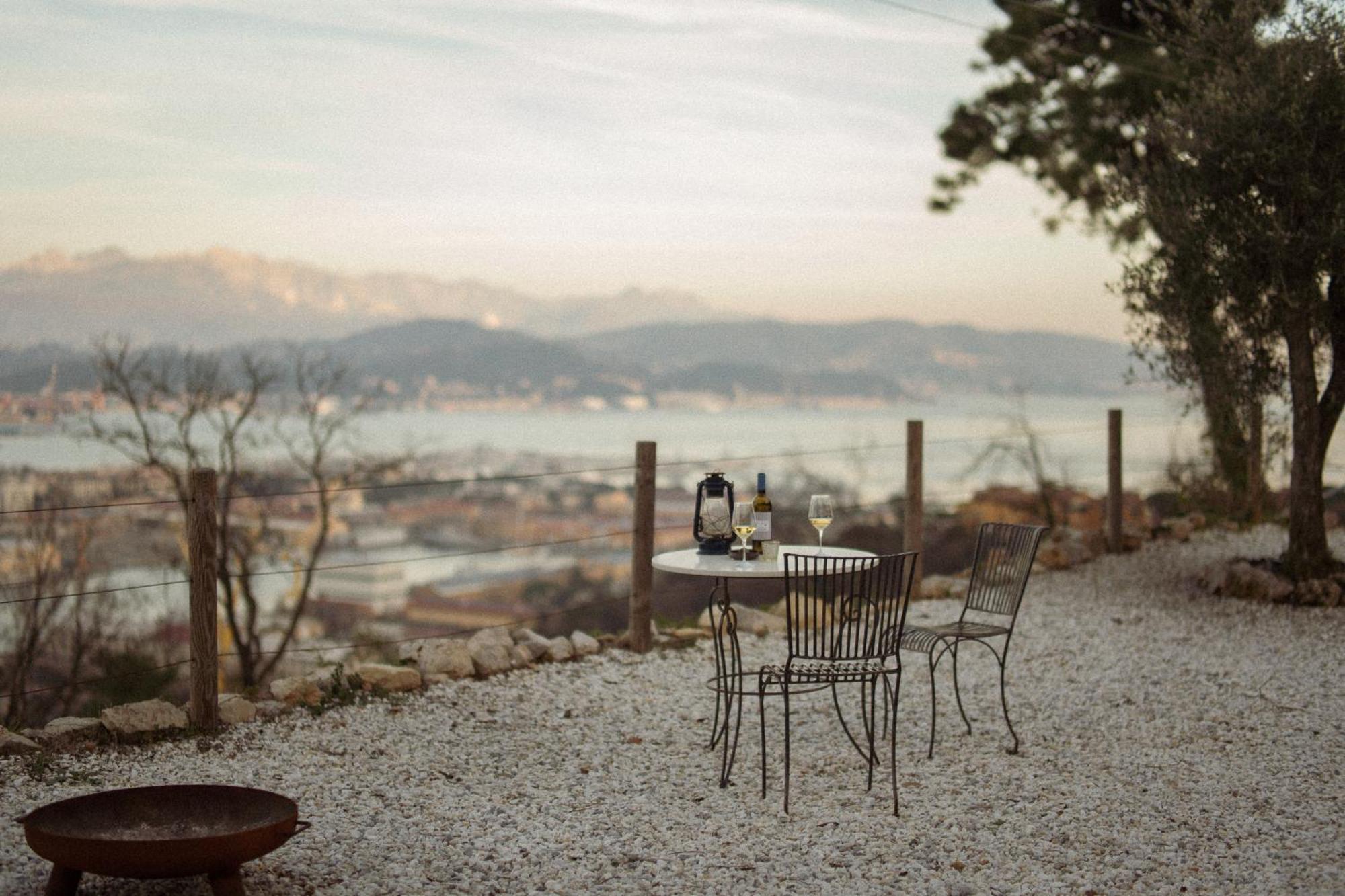 Agriturismo Belvedere 9 ลาสเปเซีย ภายนอก รูปภาพ